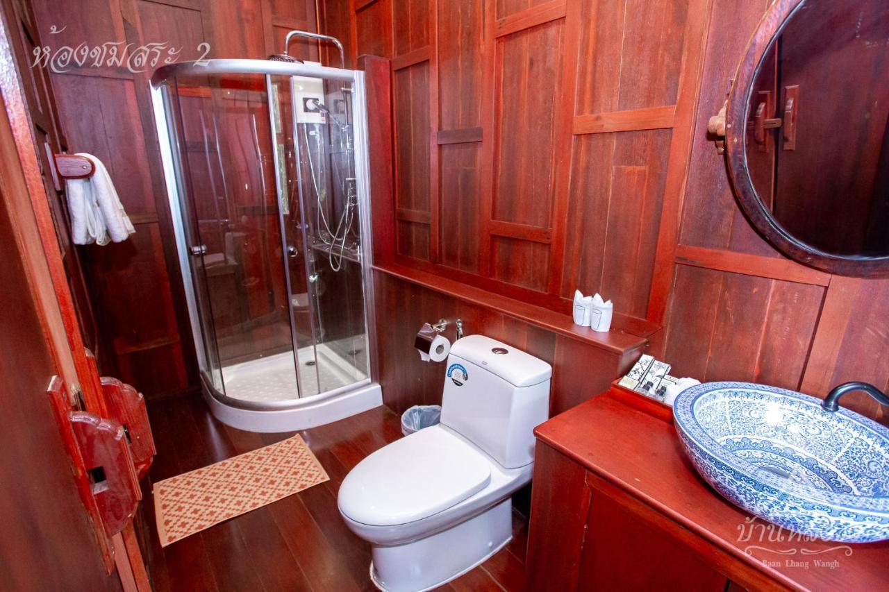 Baan Lhang Wangh บ้านหลังวัง Phitsanulok Exterior foto